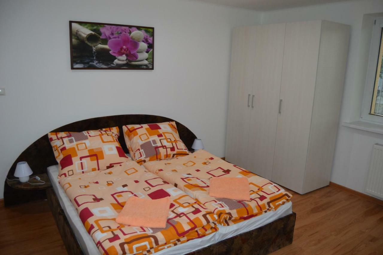 Privat Velvet Guest House Turčianske Teplice Екстериор снимка