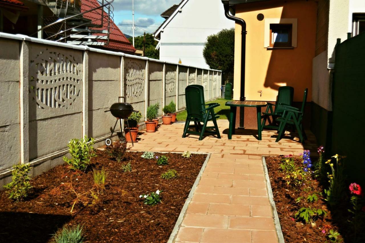Privat Velvet Guest House Turčianske Teplice Екстериор снимка